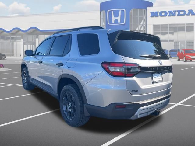 2025 Honda Pilot TrailSport photo 3