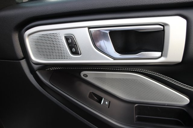 2020 Ford Explorer ST photo 13