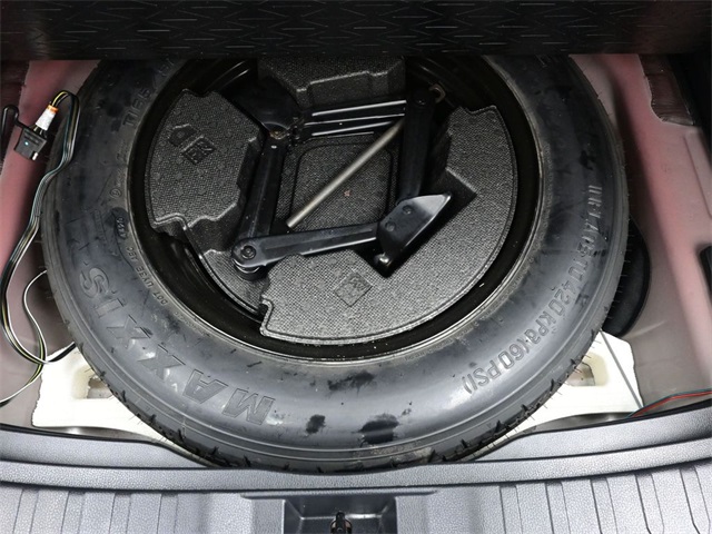 2021 Toyota RAV4 XLE Premium photo 16
