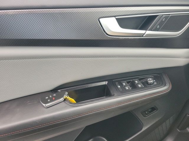 2024 Volkswagen Atlas Peak Edition SE Technology photo 13