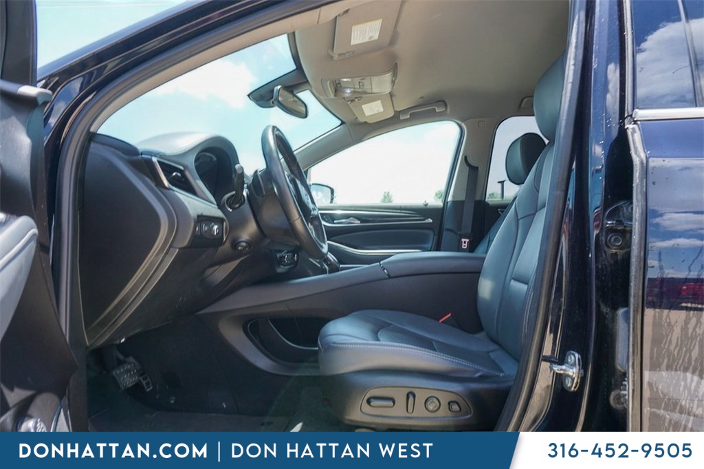 2020 Buick Enclave Premium photo 2