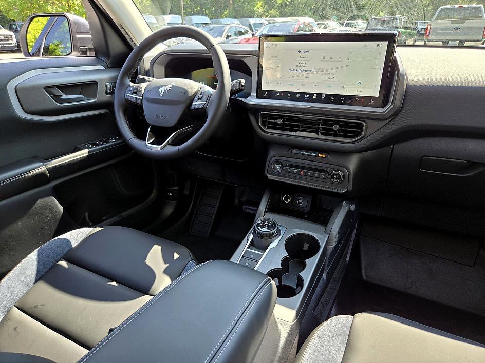 2025 Ford Bronco Sport Outer Banks photo 9