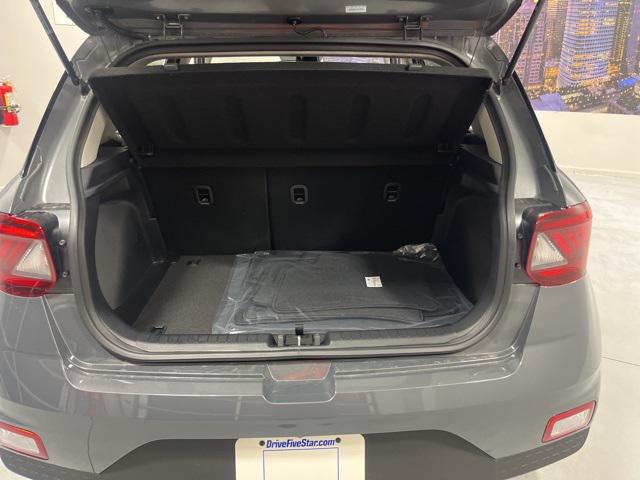 2026 Hyundai Venue SEL photo 25