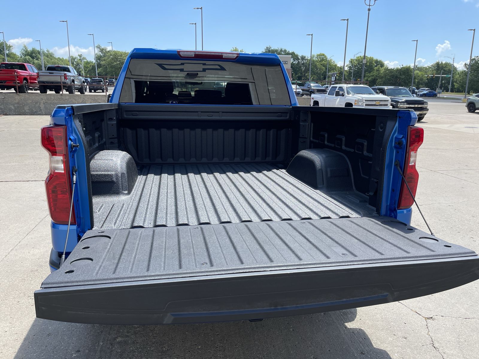 2025 Chevrolet Silverado 1500 Custom photo 14