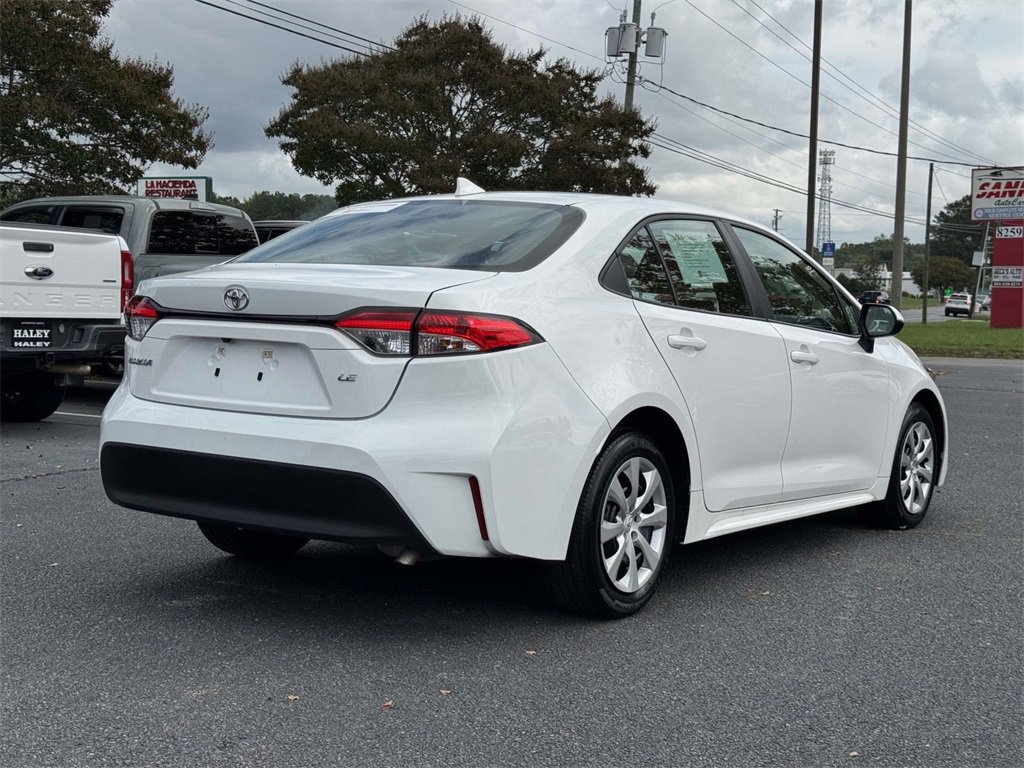 2024 Toyota Corolla LE photo 19