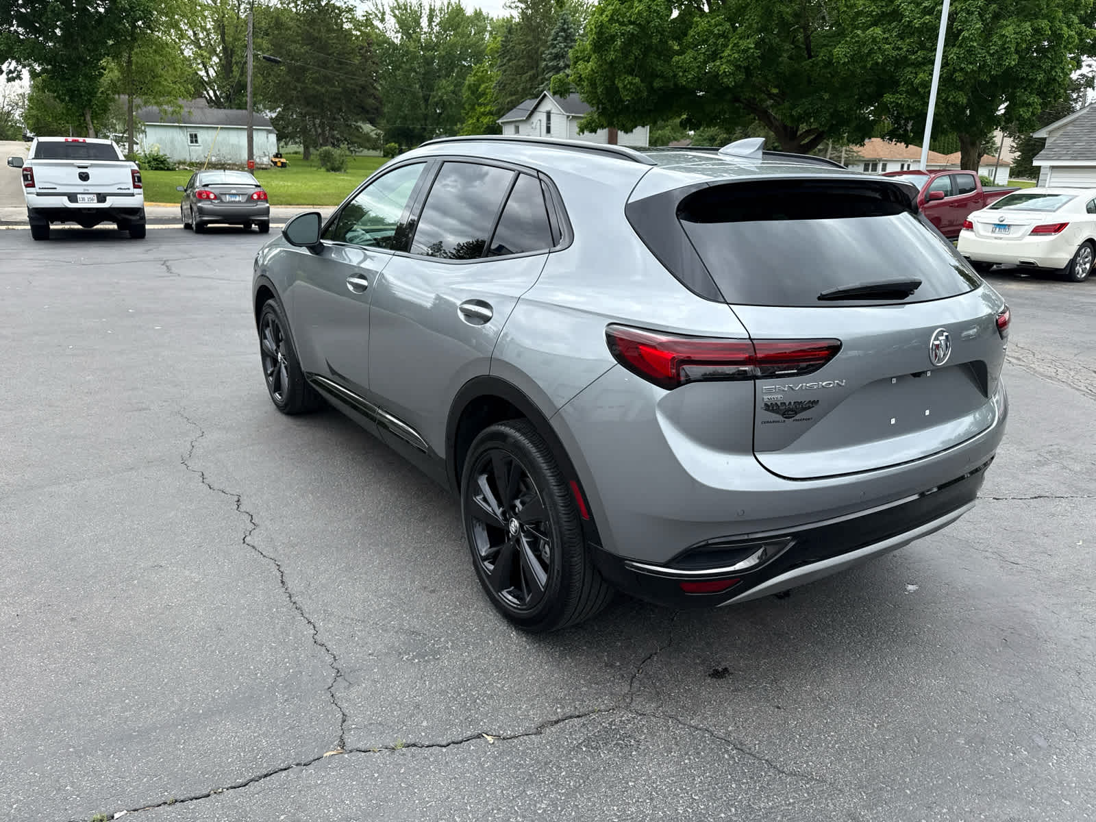2023 Buick Envision Essence photo 5