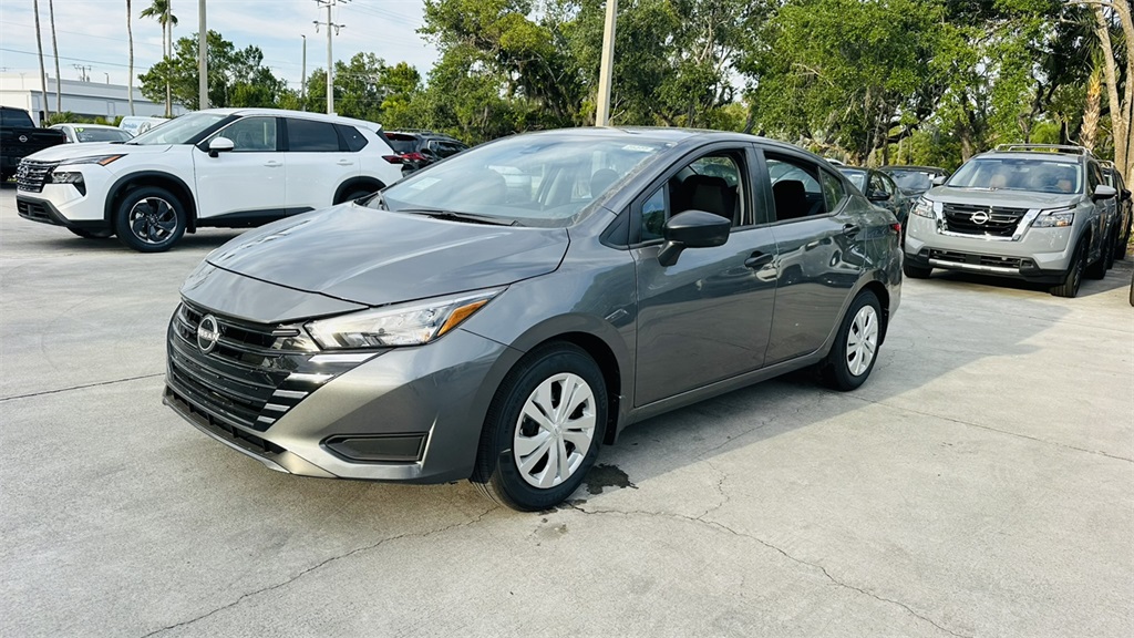 2025 Nissan Versa S photo 3