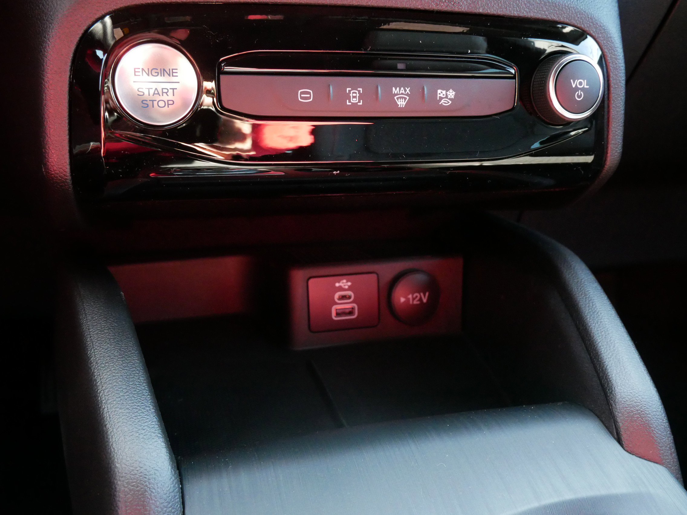 2025 Ford Escape ST-Line Select photo 13