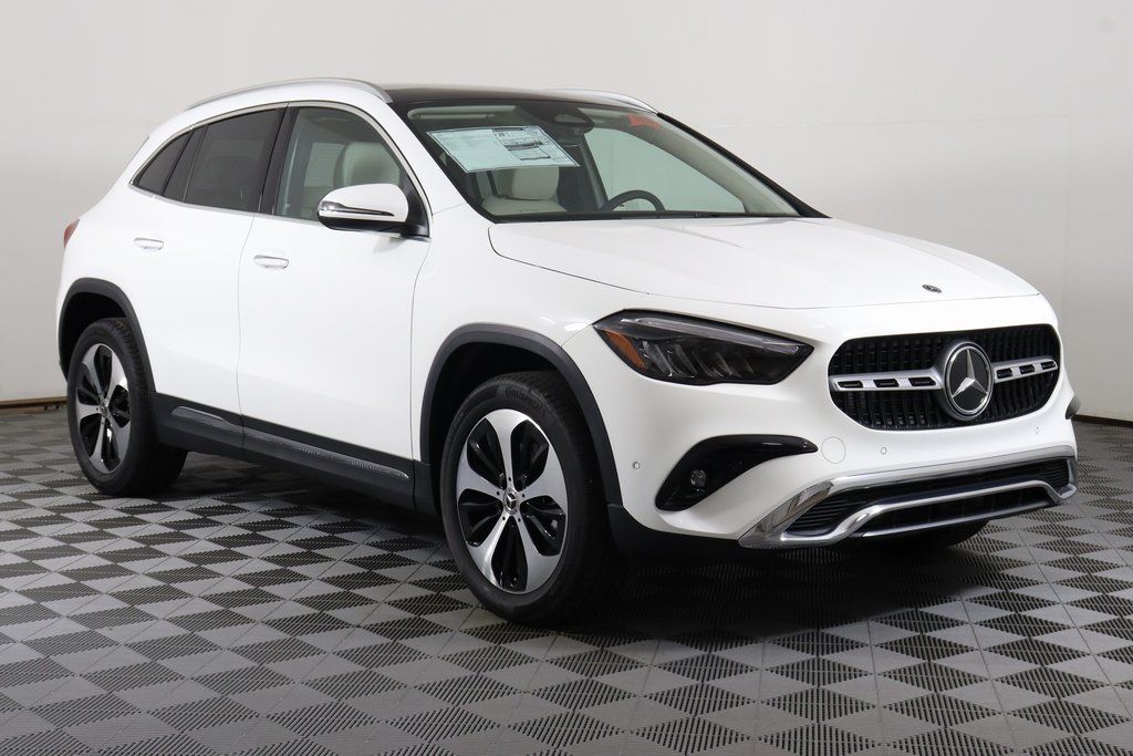 2026 Mercedes-Benz GLA GLA 250's photo