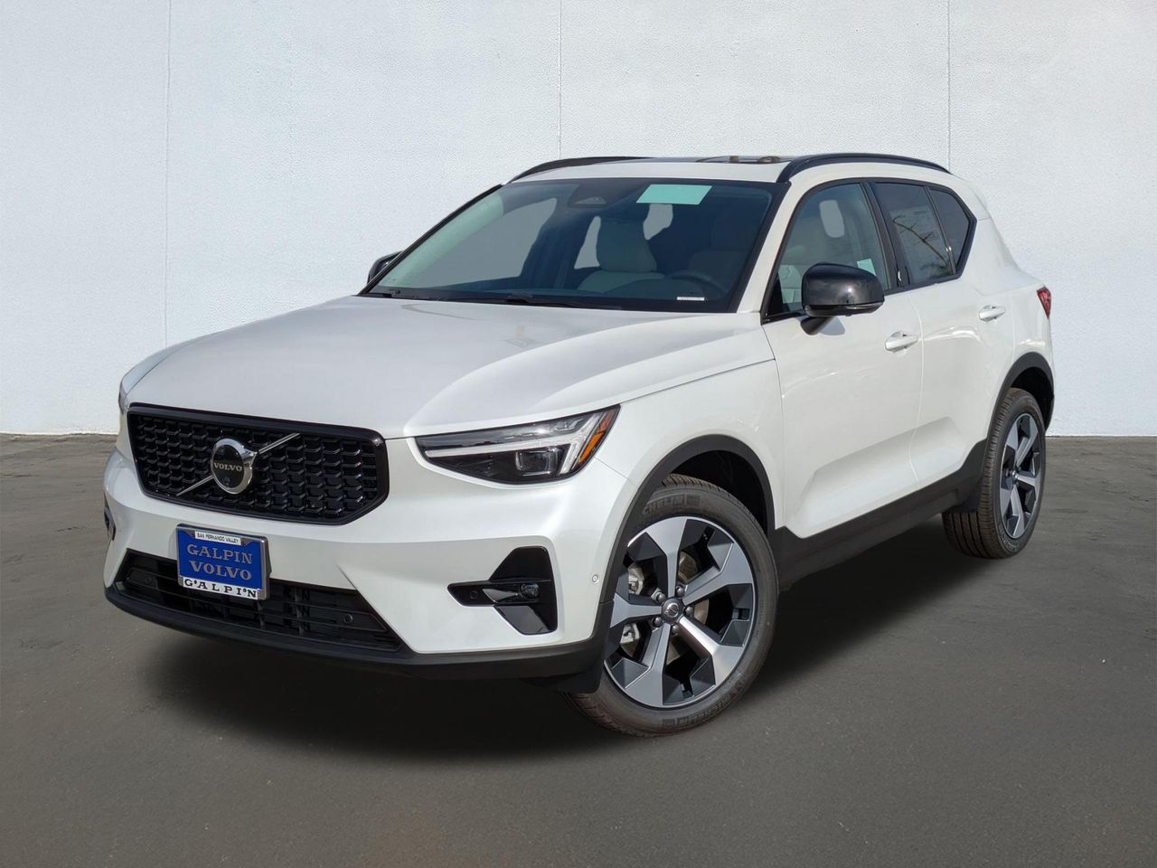 2026 Volvo XC40 Plus