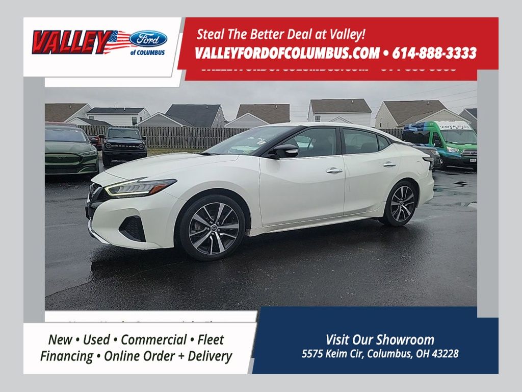 2023 Nissan Maxima SV's photo