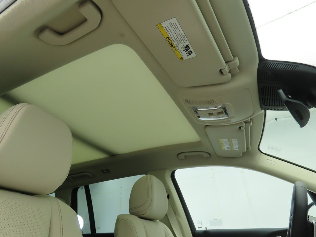 2025 Mercedes Benz GLS 450 4MATIC photo 17