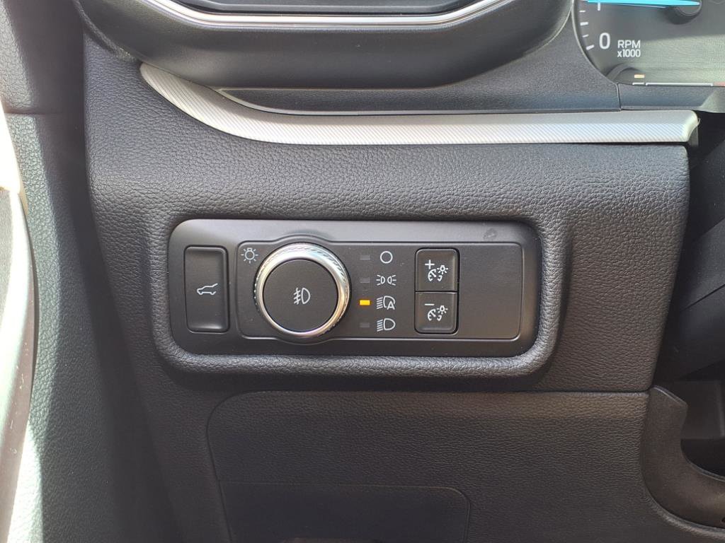 2020 Ford Explorer XLT Sport photo 25
