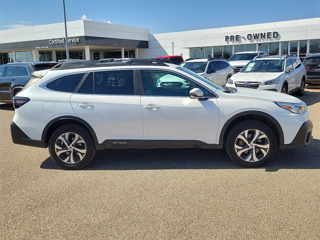 2022 Subaru Outback Limited photo 12
