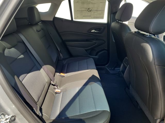 2025 Chevrolet Trax LT photo 23
