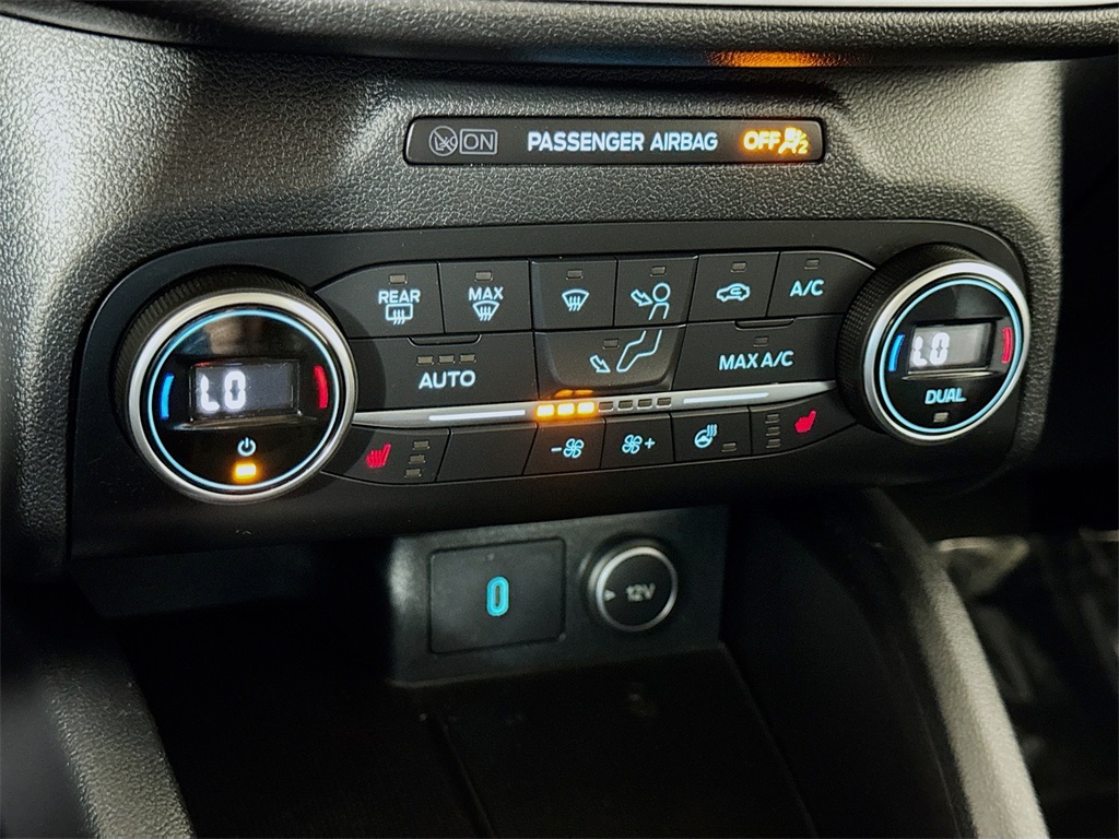 2020 Ford Escape Titanium photo 32