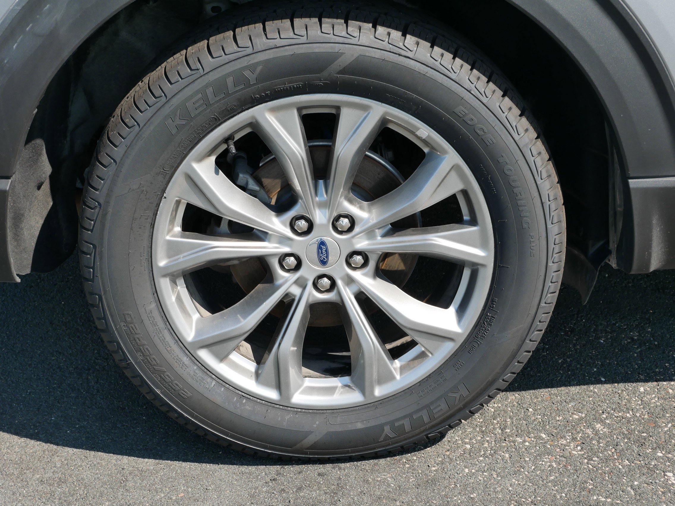 2023 Ford Explorer Limited photo 9