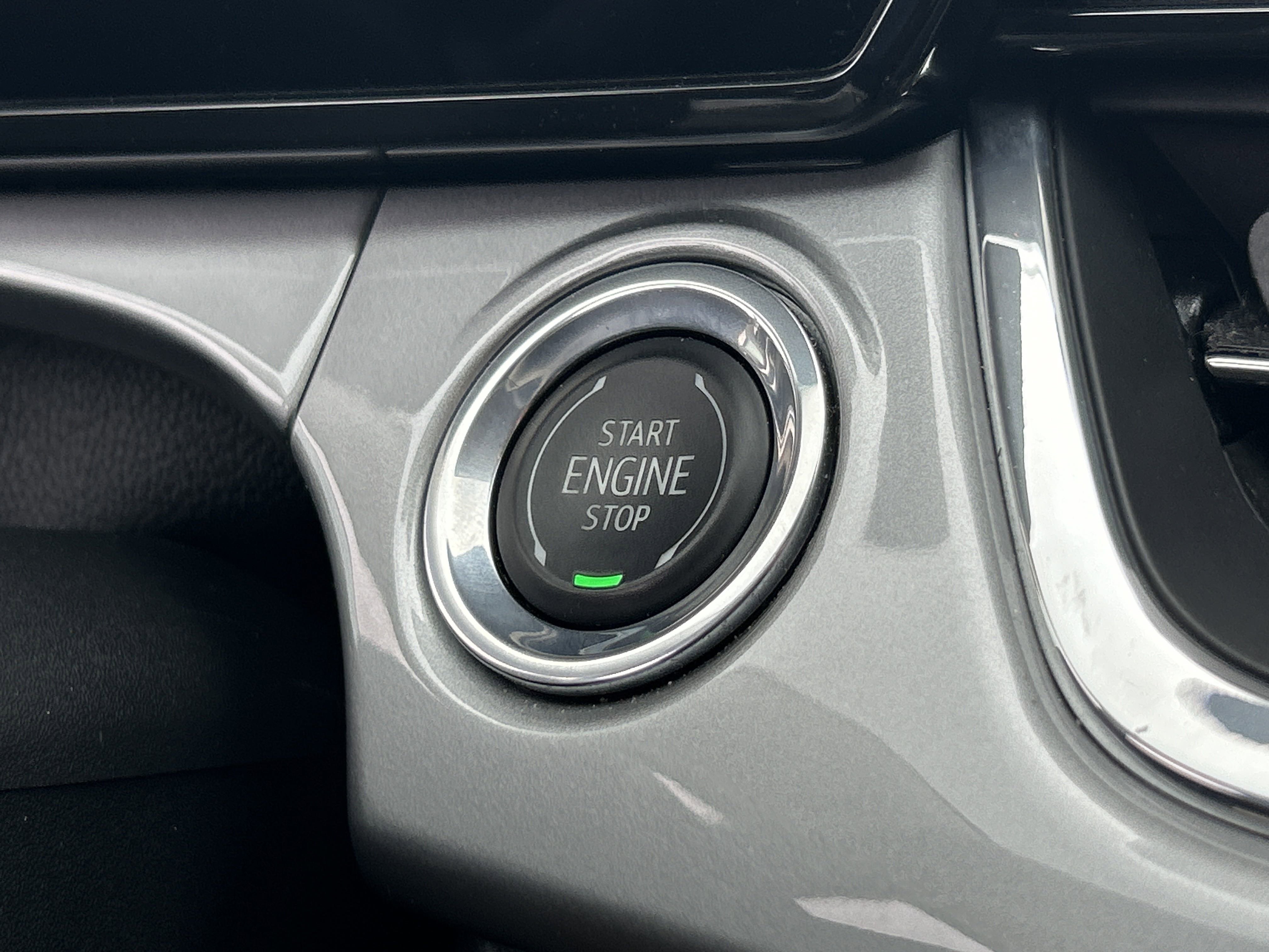 2024 Chevrolet Trax LT photo 5