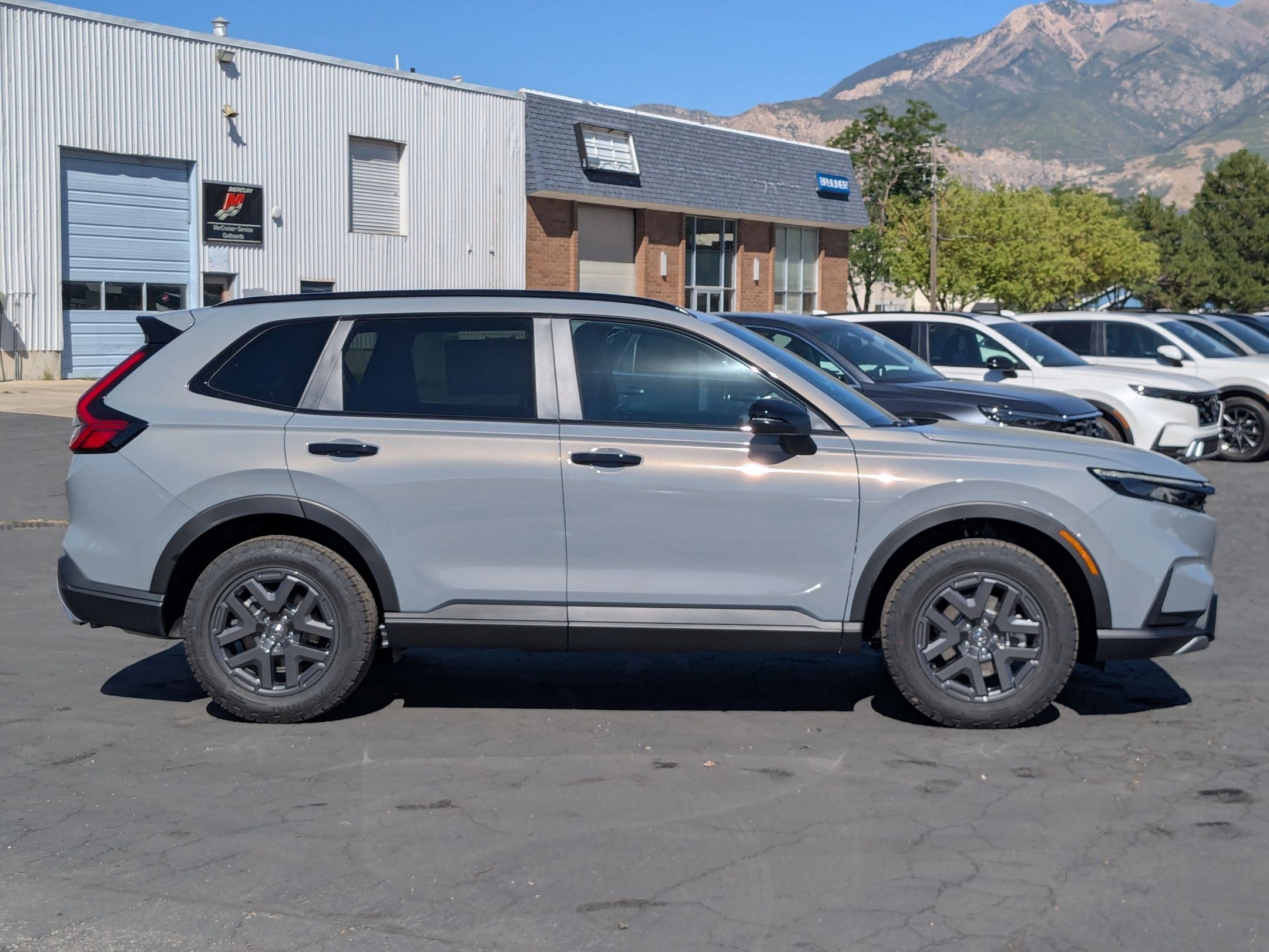 2026 Honda CR-V Hybrid photo 2