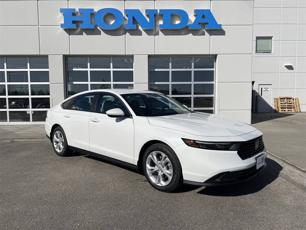 2025 Honda Accord LX's photo