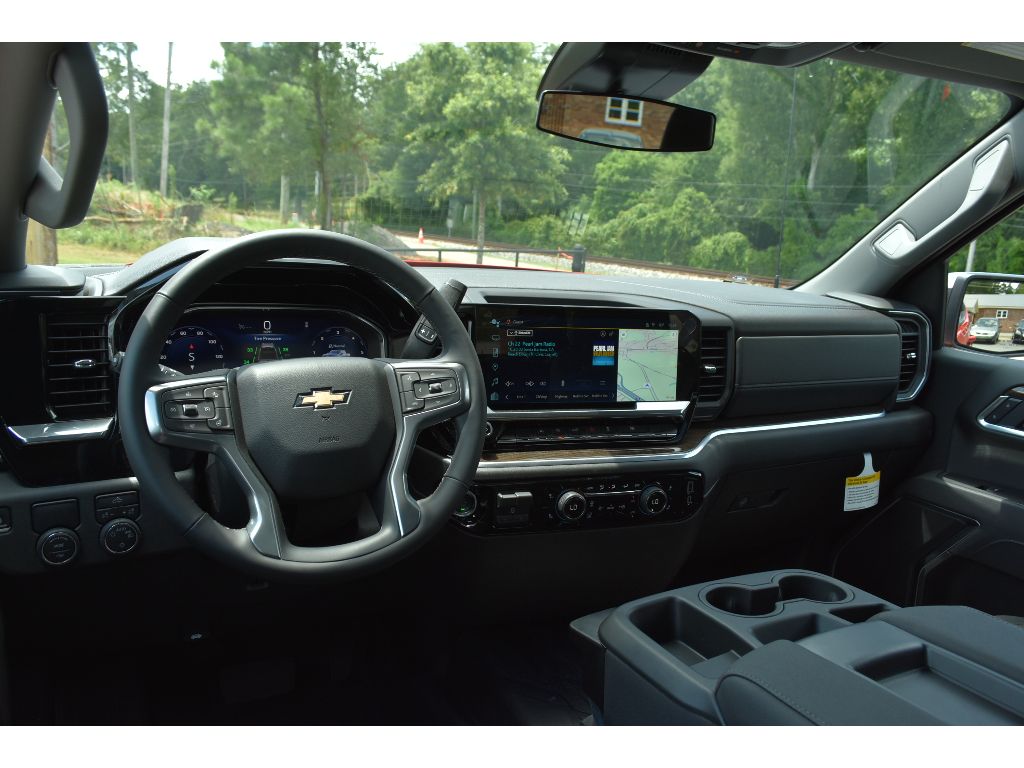 2025 Chevrolet Silverado 1500 LT photo 11