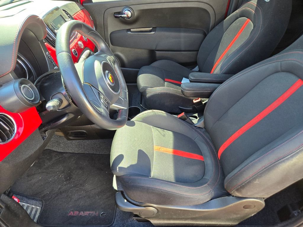 2016 Fiat 500 Abarth photo 4