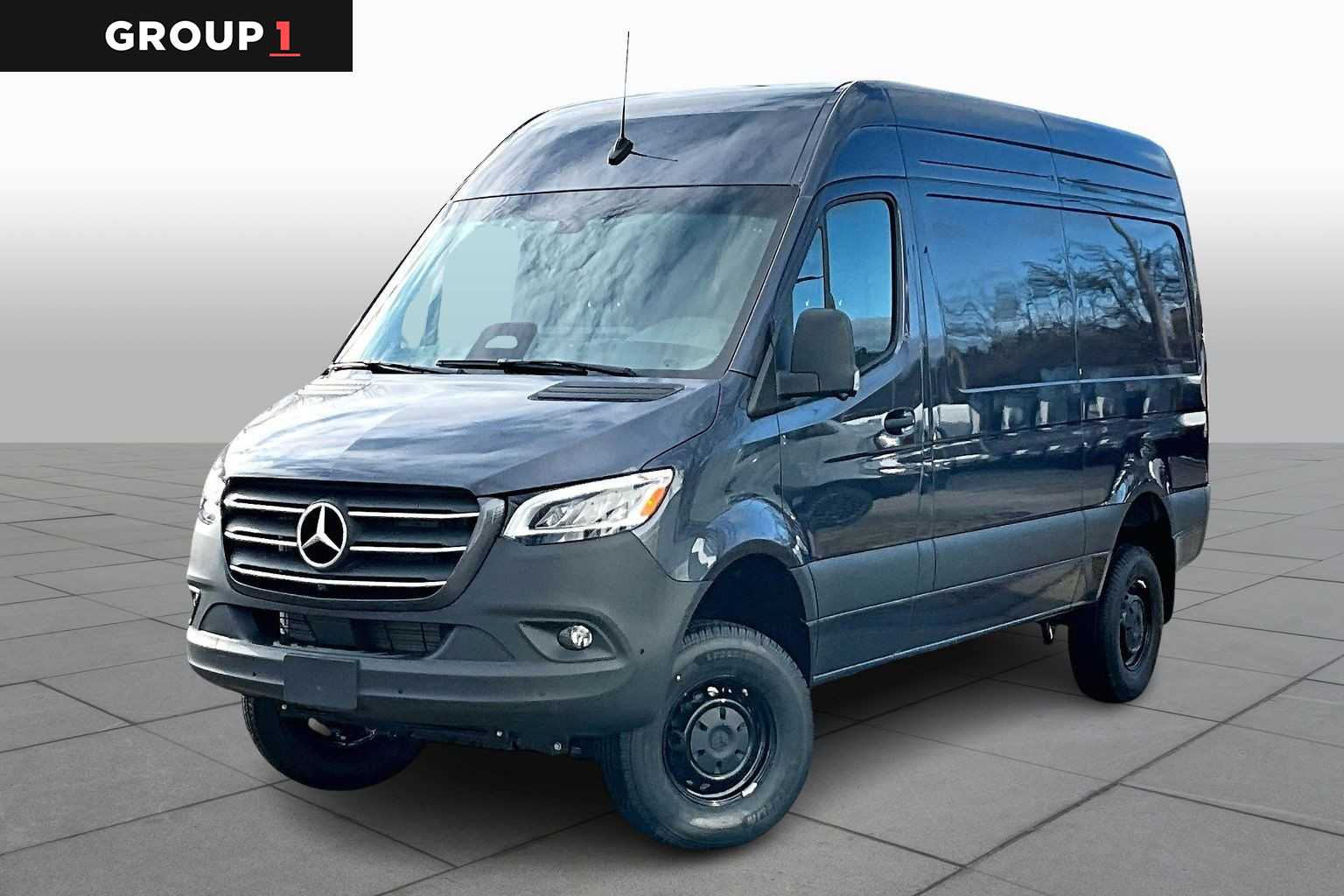 2026 Mercedes-Benz Sprinter Cargo Van Base's photo