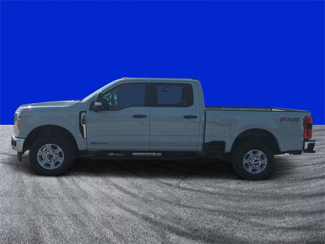 2025 Ford F-350 XLT photo 6