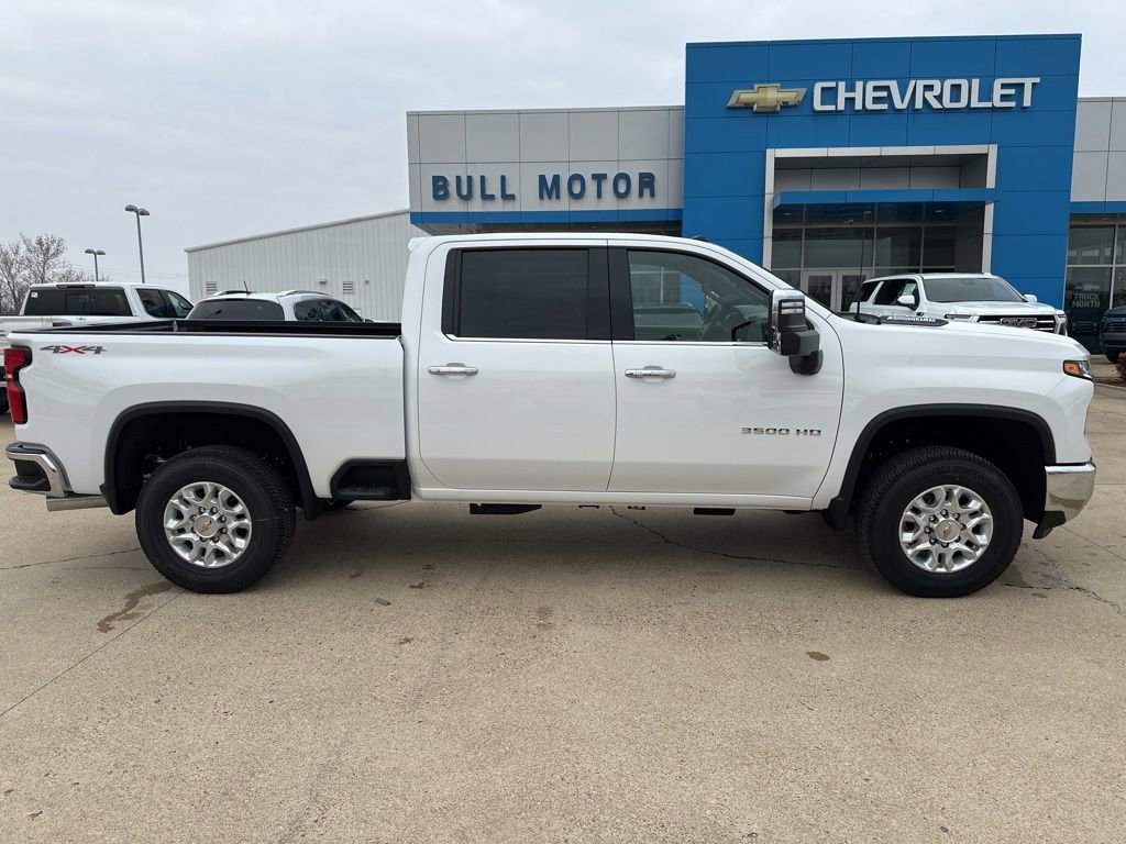 2026 Chevrolet Silverado 3500HD LTZ's photo