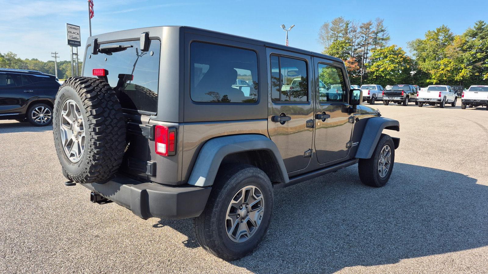 2016 Jeep Wrangler Unlimited Rubicon photo 5