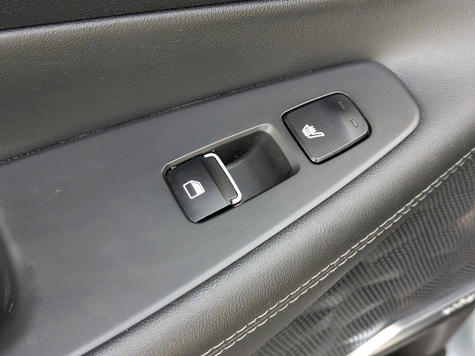 2020 Hyundai Santa Fe Limited photo 31
