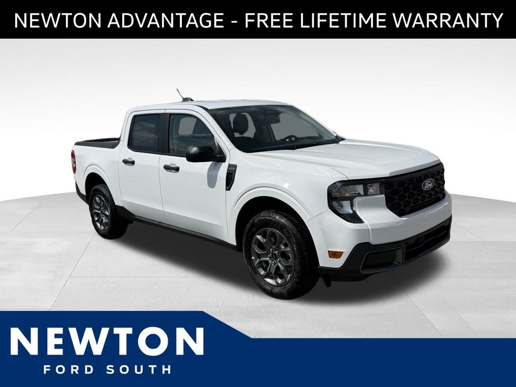 2025 Ford Maverick XLT's photo