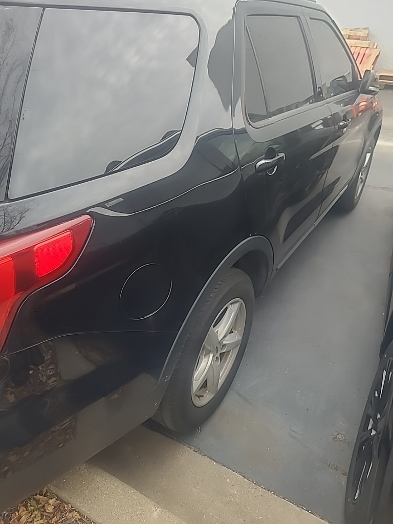 2017 Ford Explorer XLT photo 2