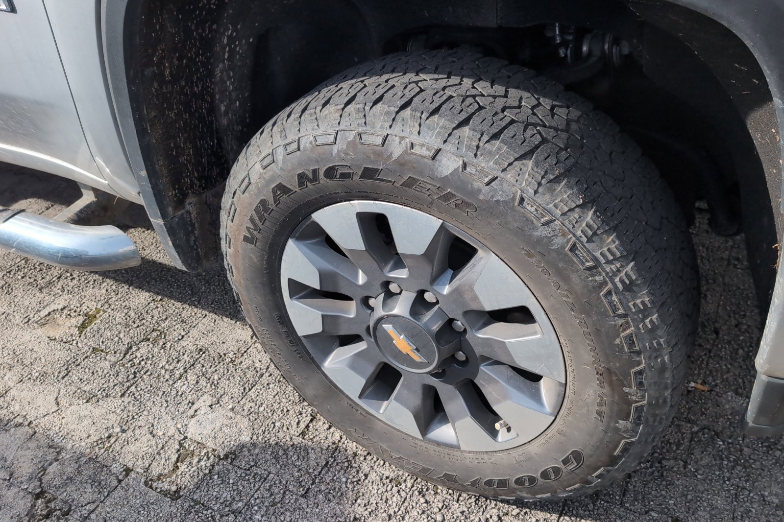 2021 Chevrolet Silverado 2500HD Custom photo 3