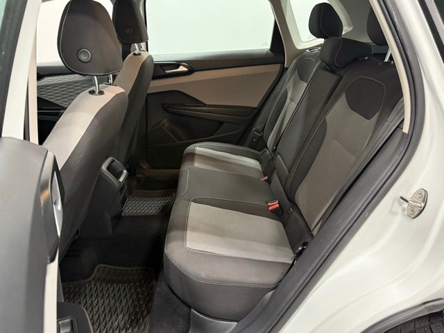 2022 Volkswagen Taos S photo 22