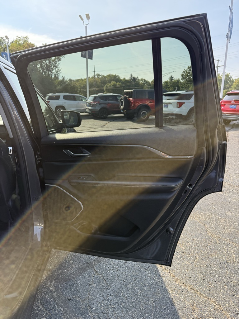 2021 Jeep Grand Cherokee Laredo photo 17