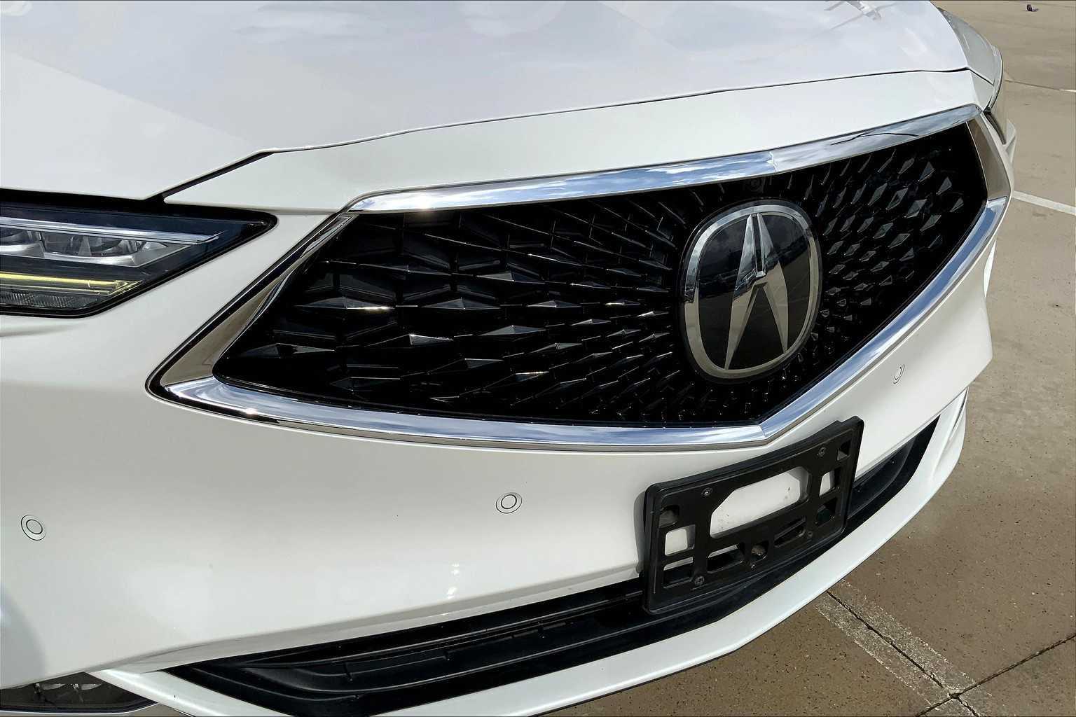 2023 Acura MDX SH-AWD Advance photo 26