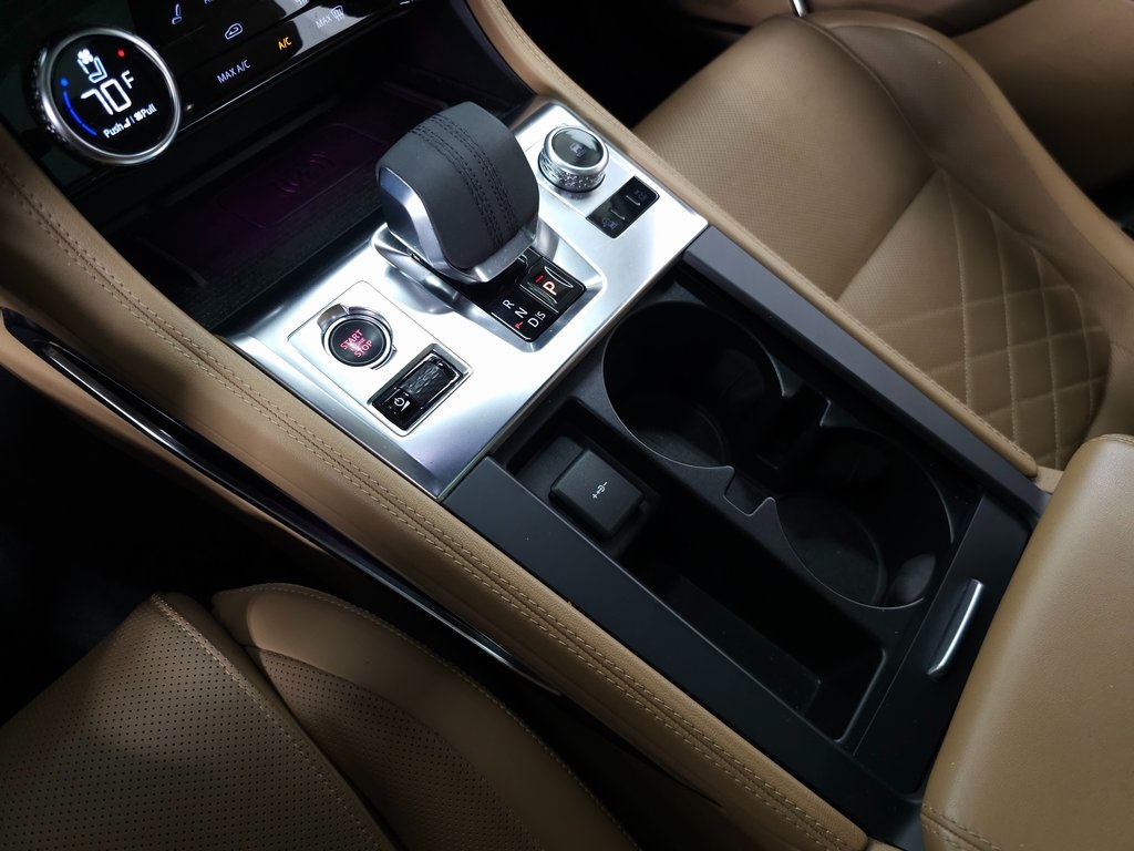 2022 JAGUAR F-PACE - Image 30