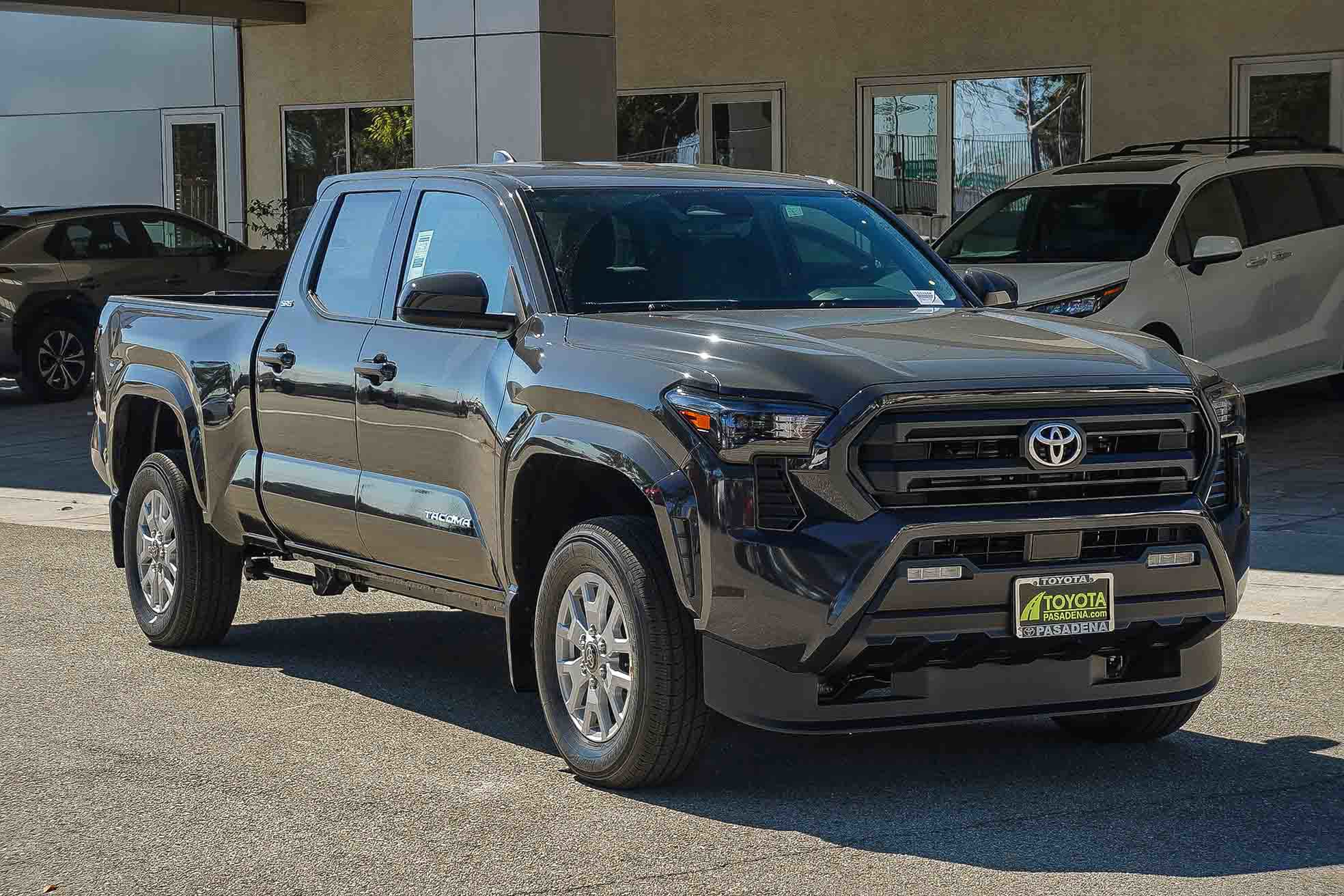 2025 Toyota Tacoma SR5 photo 3