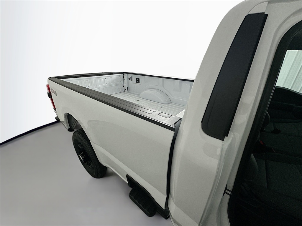 2025 Ford F-250 photo 27