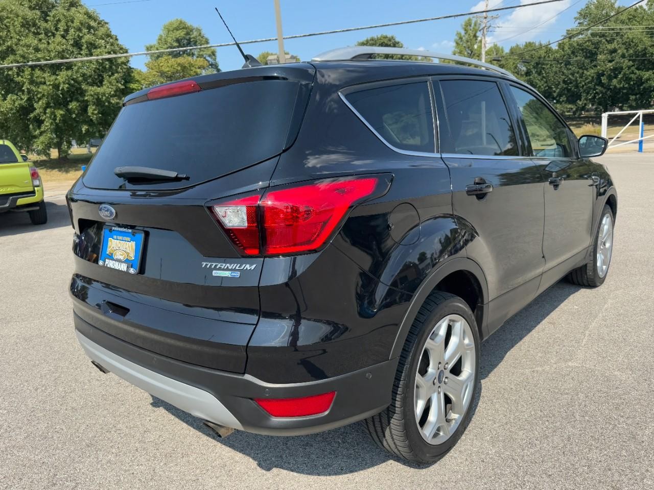2019 Ford Escape Titanium photo 3