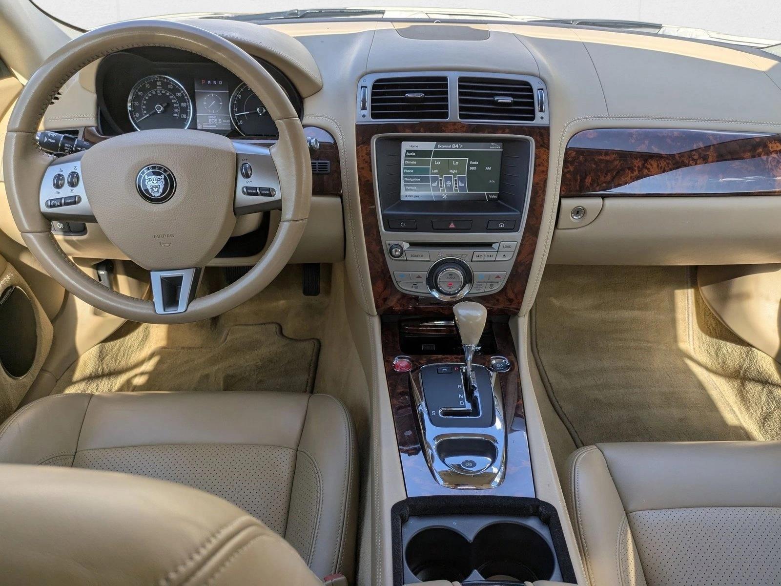 2009 Jaguar XK Base photo 16