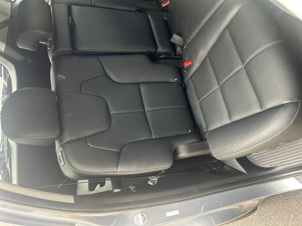 2022 Kia Telluride EX photo 12