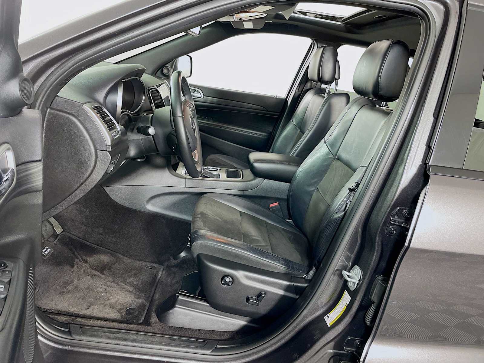 2019 Jeep Grand Cherokee Altitude photo 18