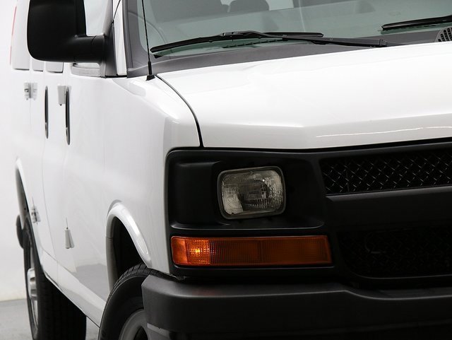 2015 Chevrolet Express Passenger 2500 LS photo 4