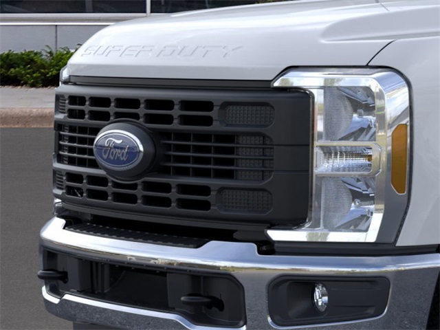 2025 Ford F-350 photo 16