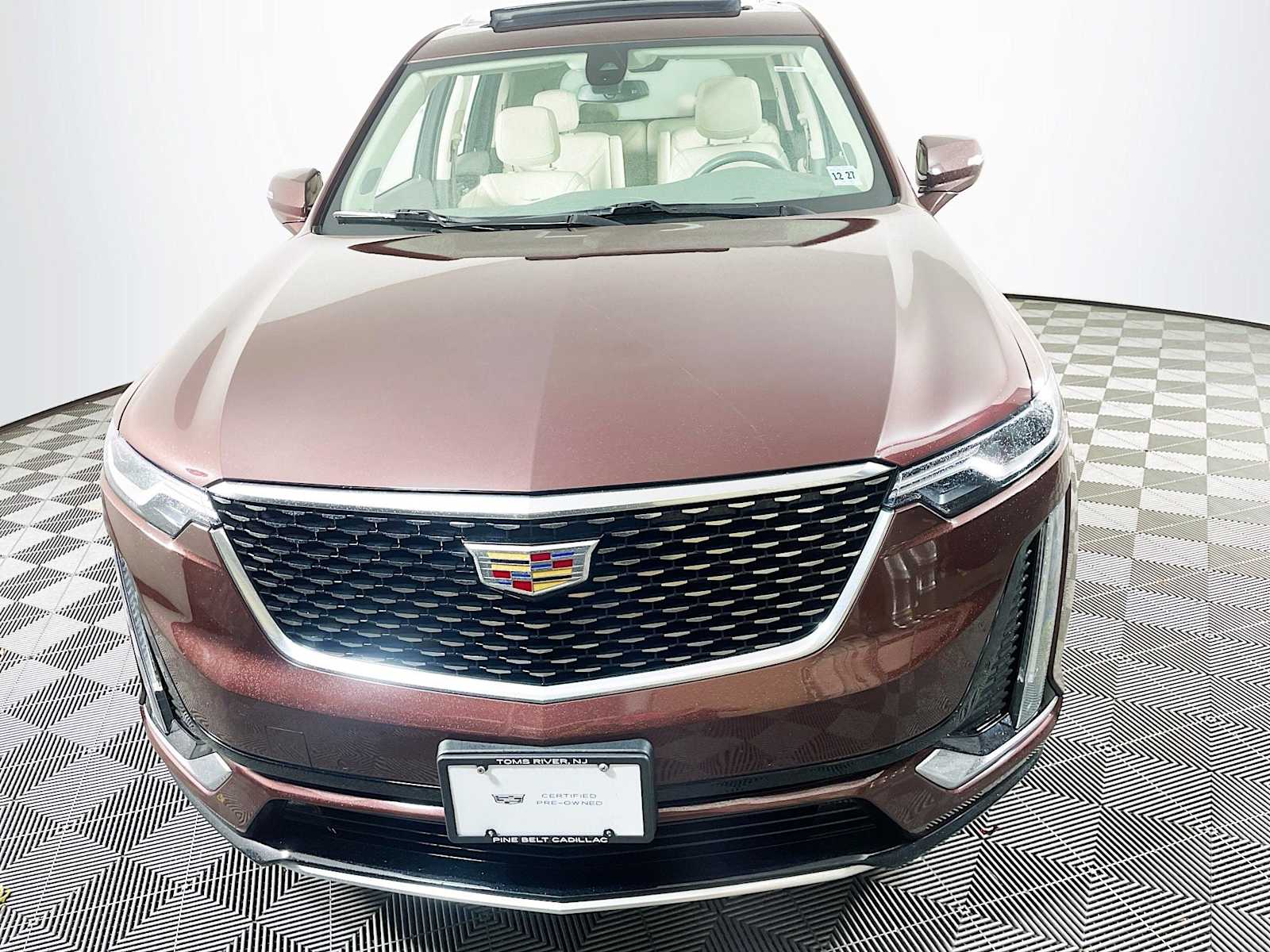 2022 Cadillac XT6 Premium Luxury photo 2