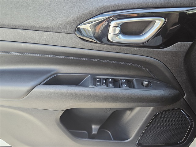 2026 Jeep Compass Latitude photo 28