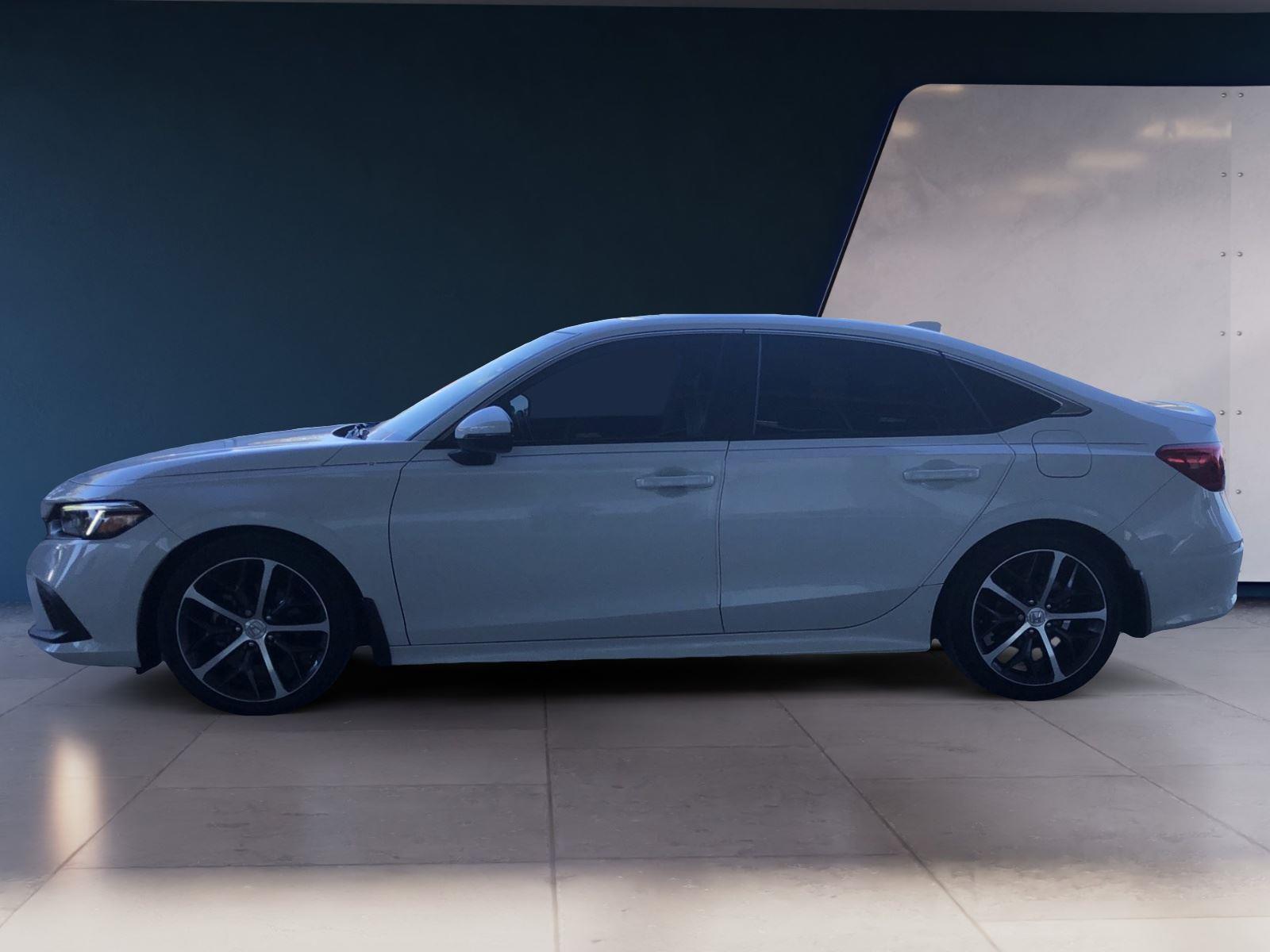 2024 Honda Civic Touring photo 2