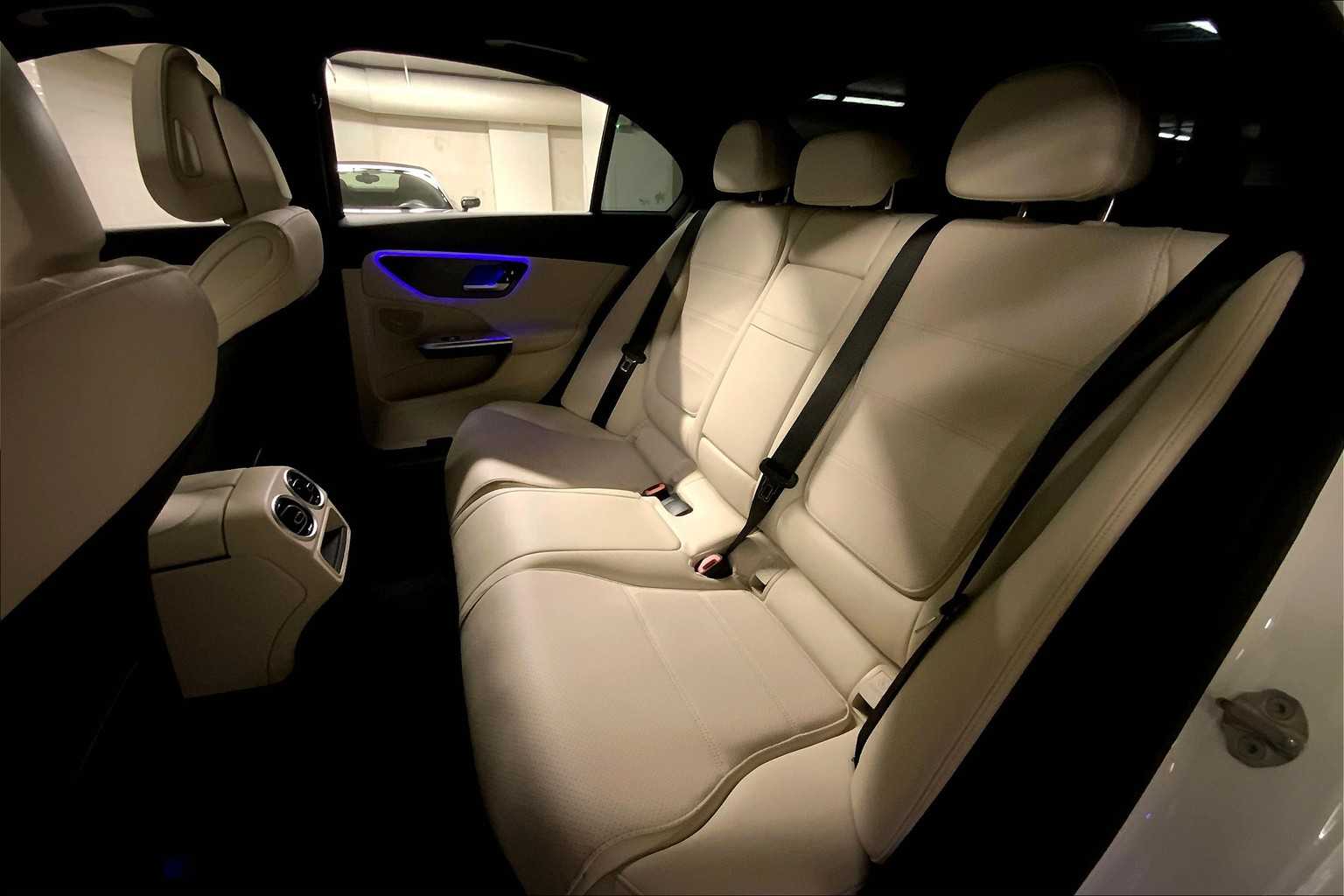 2022 Mercedes Benz C 300 photo 18